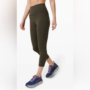 Lululemon Wunder Train High Rise Crop